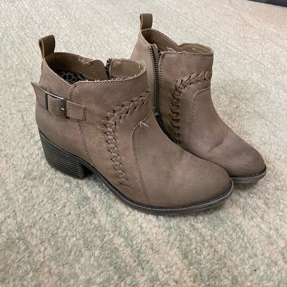 Womens billabong booties